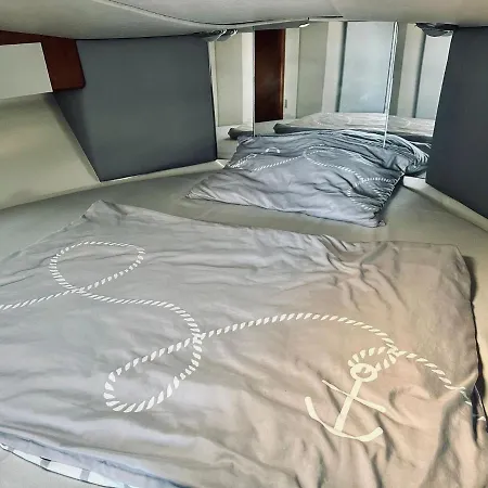 Ботель Dream Night Boats Пореч